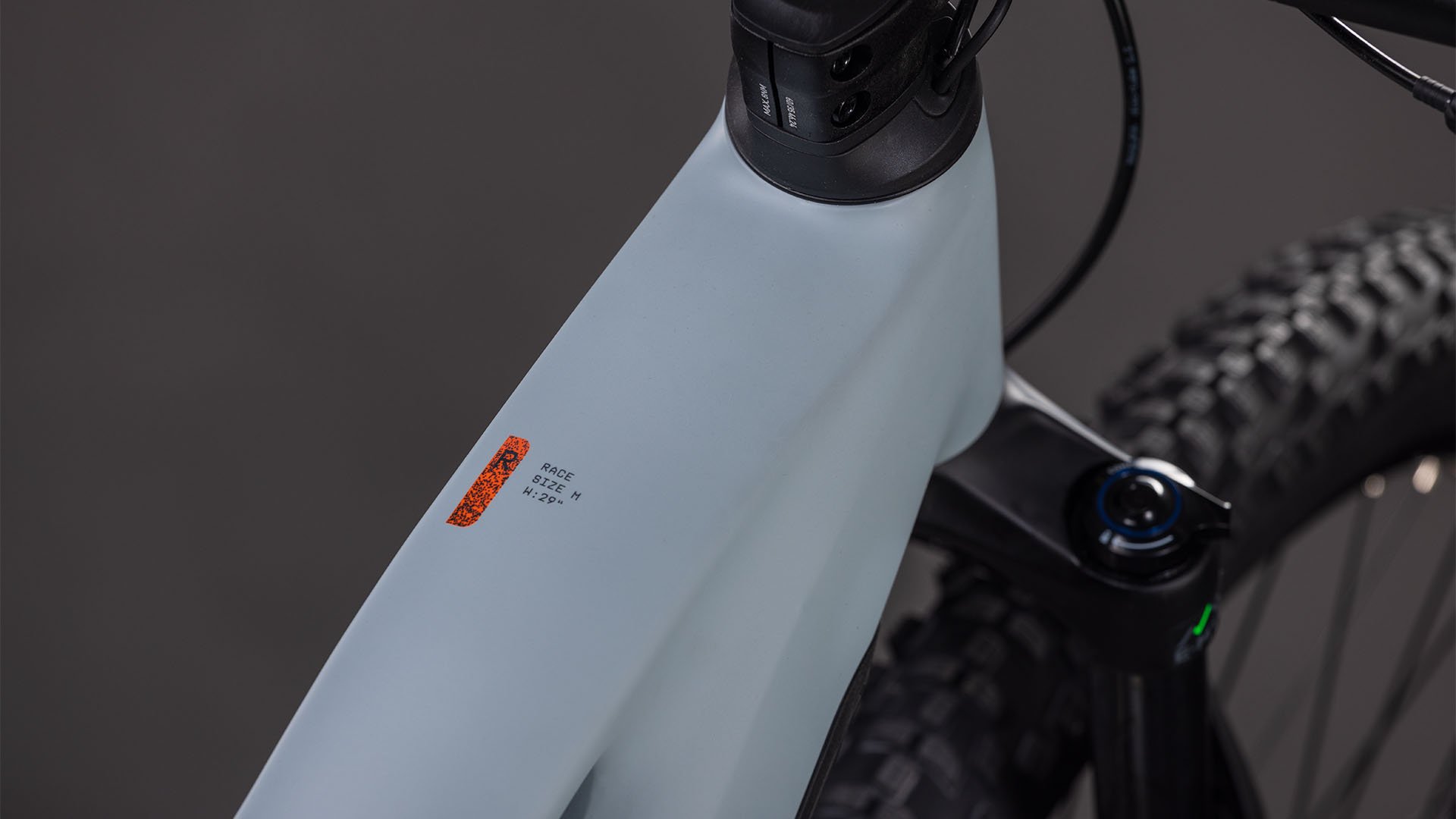 CUBE 26 Reaction Hybrid Race 800 vulcan n orange