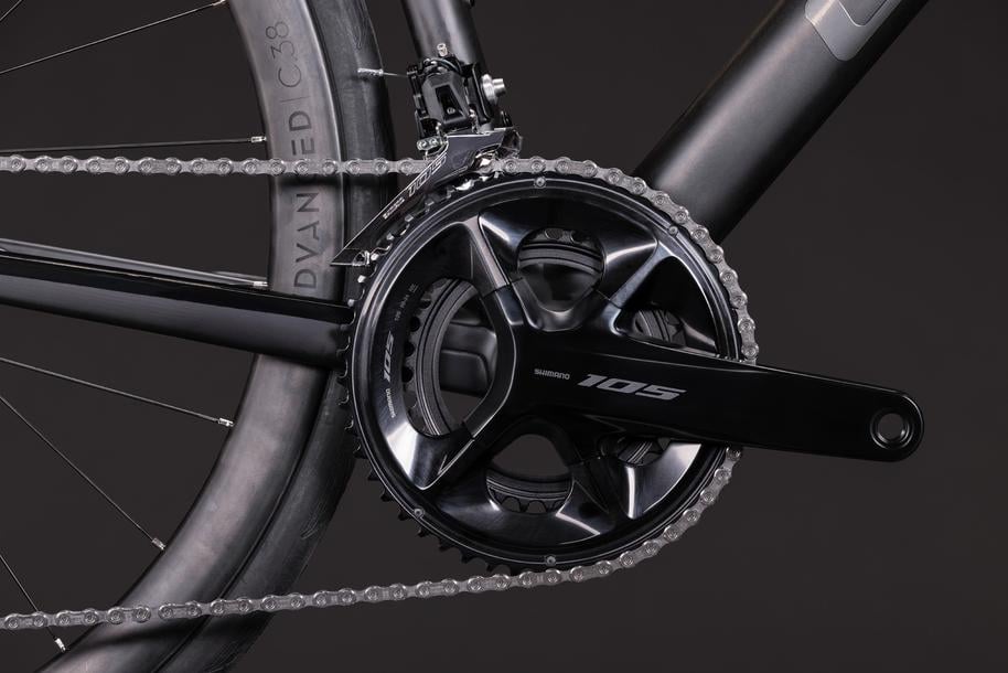 CUBE 27 Attain C:62 Race carbon n coalchrome