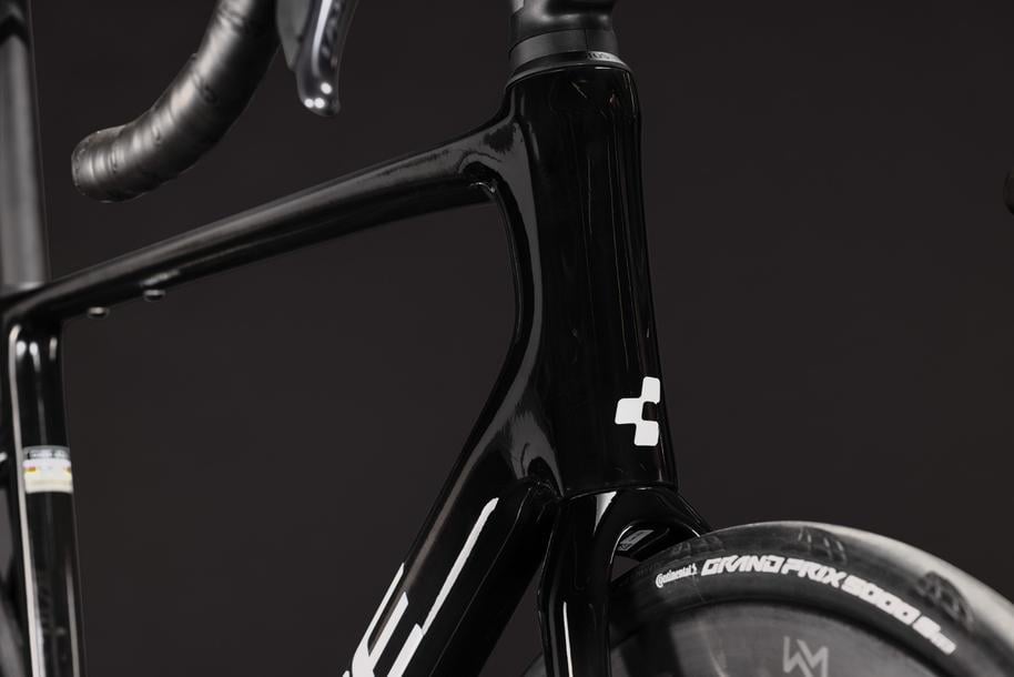 CUBE 27 Attain C:62 SLT carbon n white