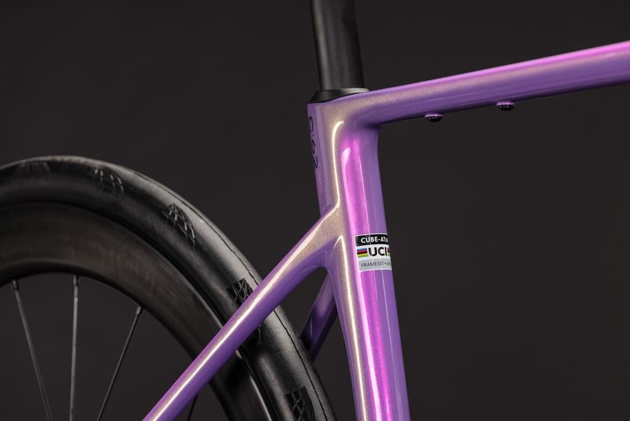 CUBE 27 Attain C:62 SLT cosmicpurple n black