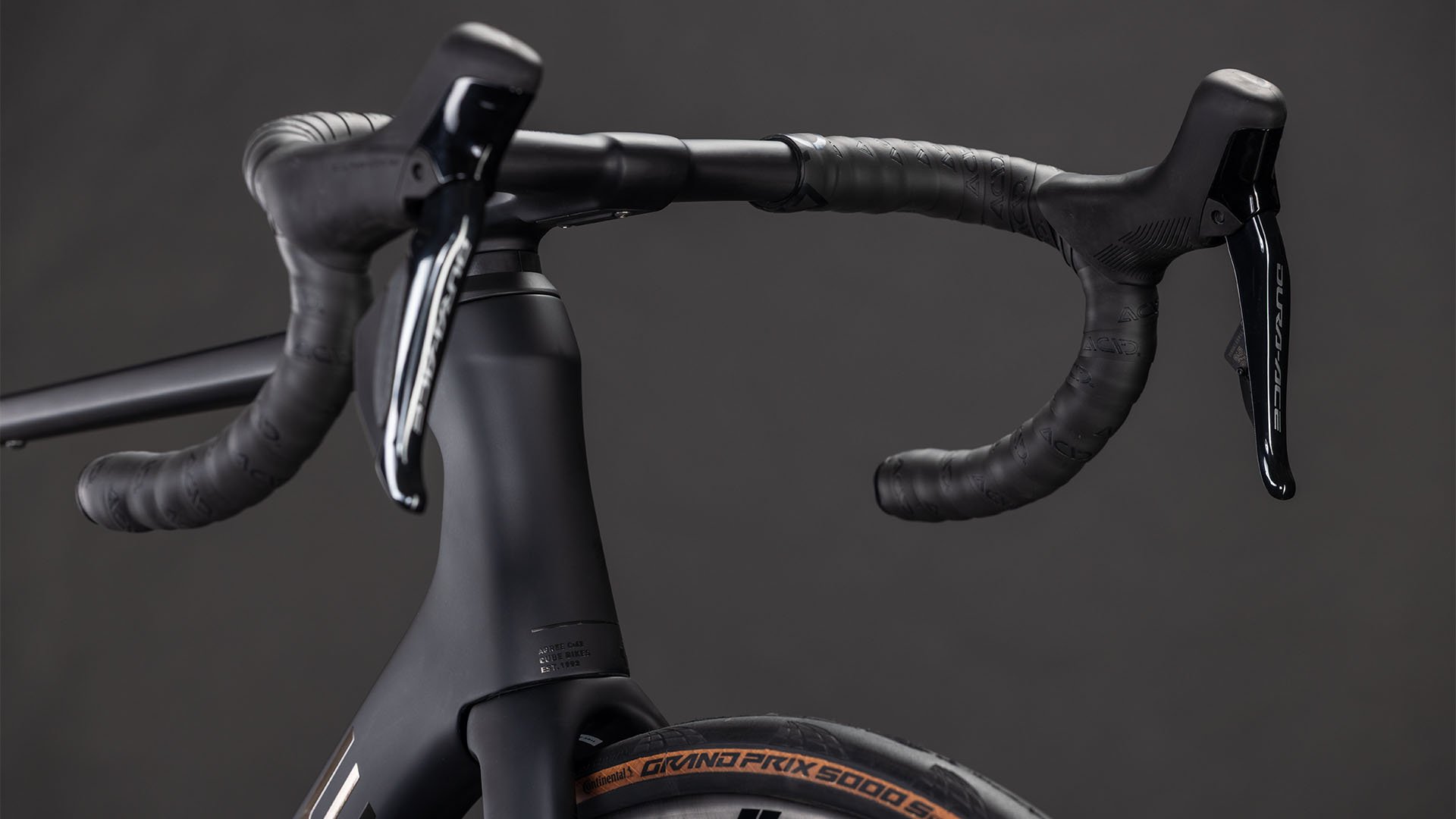 CUBE 26 Agree C:62 SLT black n black