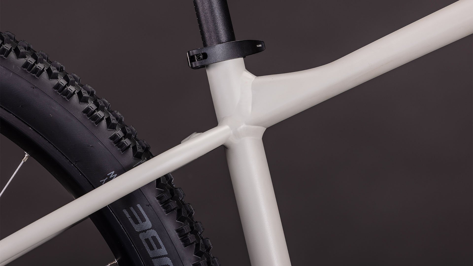 CUBE 26 Aim Pro greige n titan