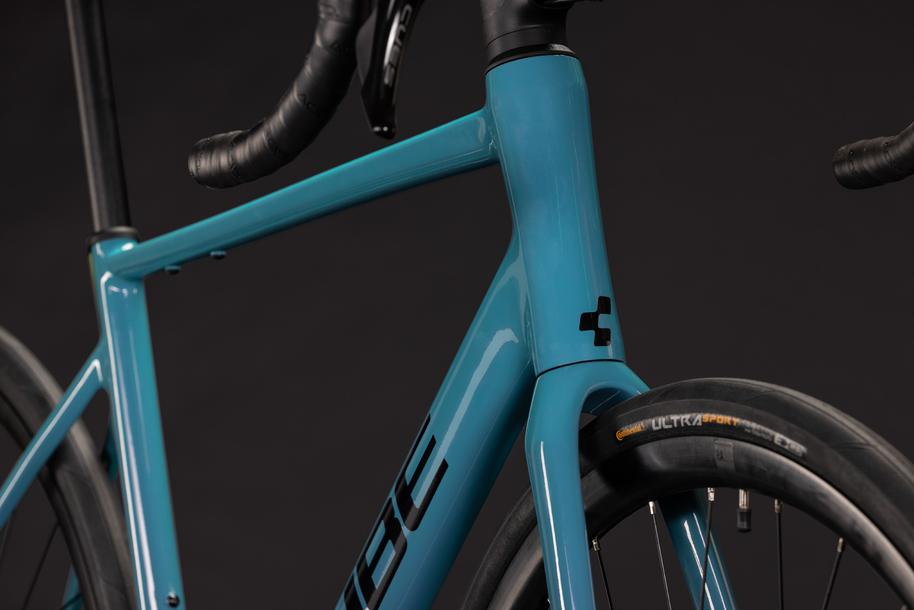 CUBE 27 Attain Pro surfblue n black