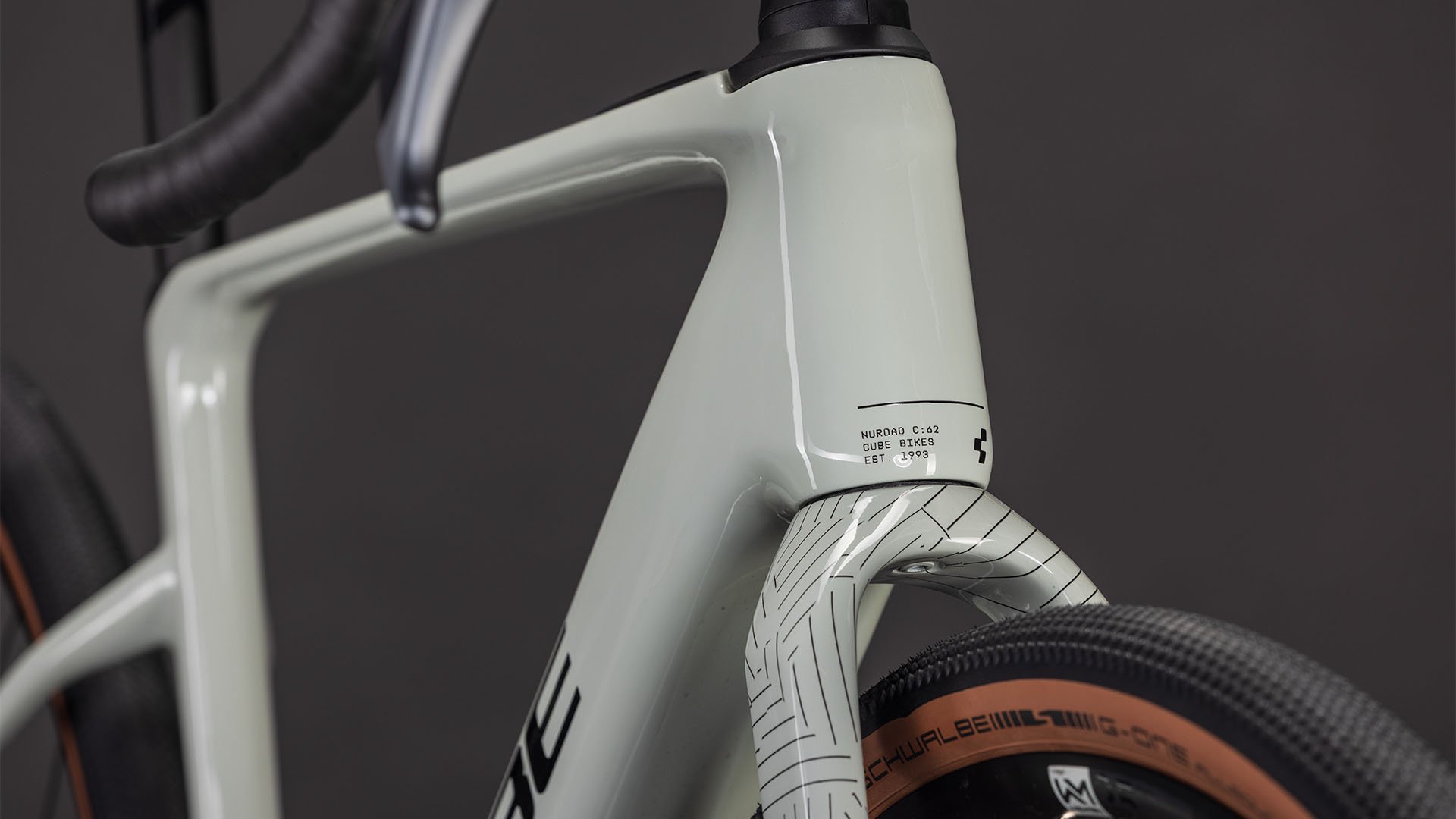 CUBE 26 Nuroad Hybrid C:62 Race 400X